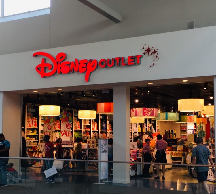Disney Store (Elizabeth,&nbspNJ)